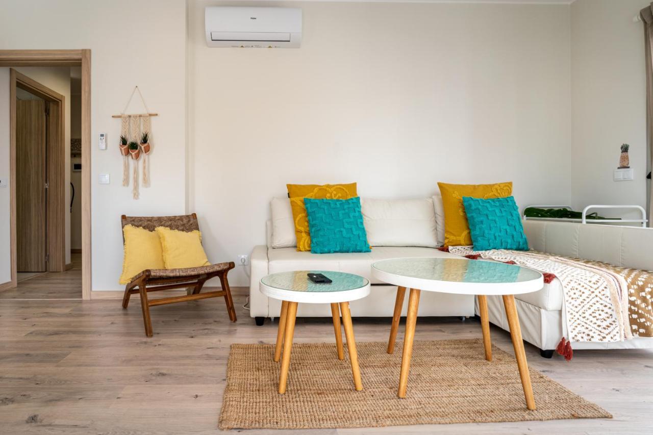 Sunny Brand New 2-Bedroom Apt - 500M From Praia Da Rocha With Ac And Pool! Portimão Eksteriør billede