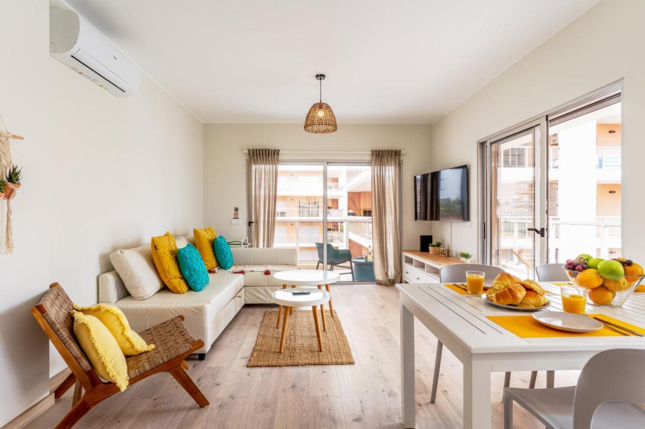 Sunny Brand New 2-Bedroom Apt - 500M From Praia Da Rocha With Ac And Pool! Portimão Eksteriør billede