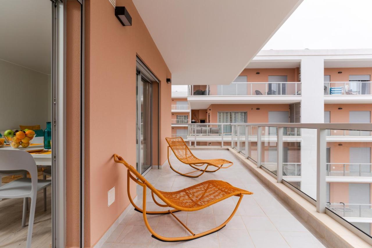 Sunny Brand New 2-Bedroom Apt - 500M From Praia Da Rocha With Ac And Pool! Portimão Eksteriør billede