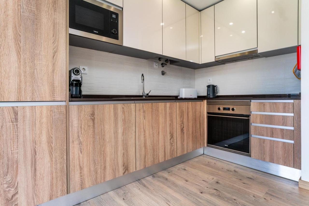 Sunny Brand New 2-Bedroom Apt - 500M From Praia Da Rocha With Ac And Pool! Portimão Eksteriør billede
