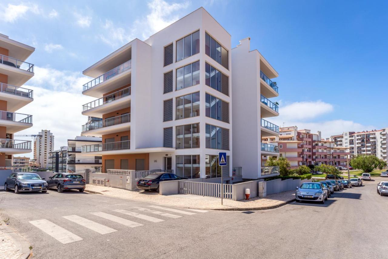 Sunny Brand New 2-Bedroom Apt - 500M From Praia Da Rocha With Ac And Pool! Portimão Eksteriør billede
