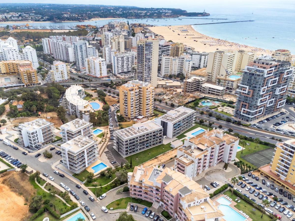 Sunny Brand New 2-Bedroom Apt - 500M From Praia Da Rocha With Ac And Pool! Portimão Eksteriør billede