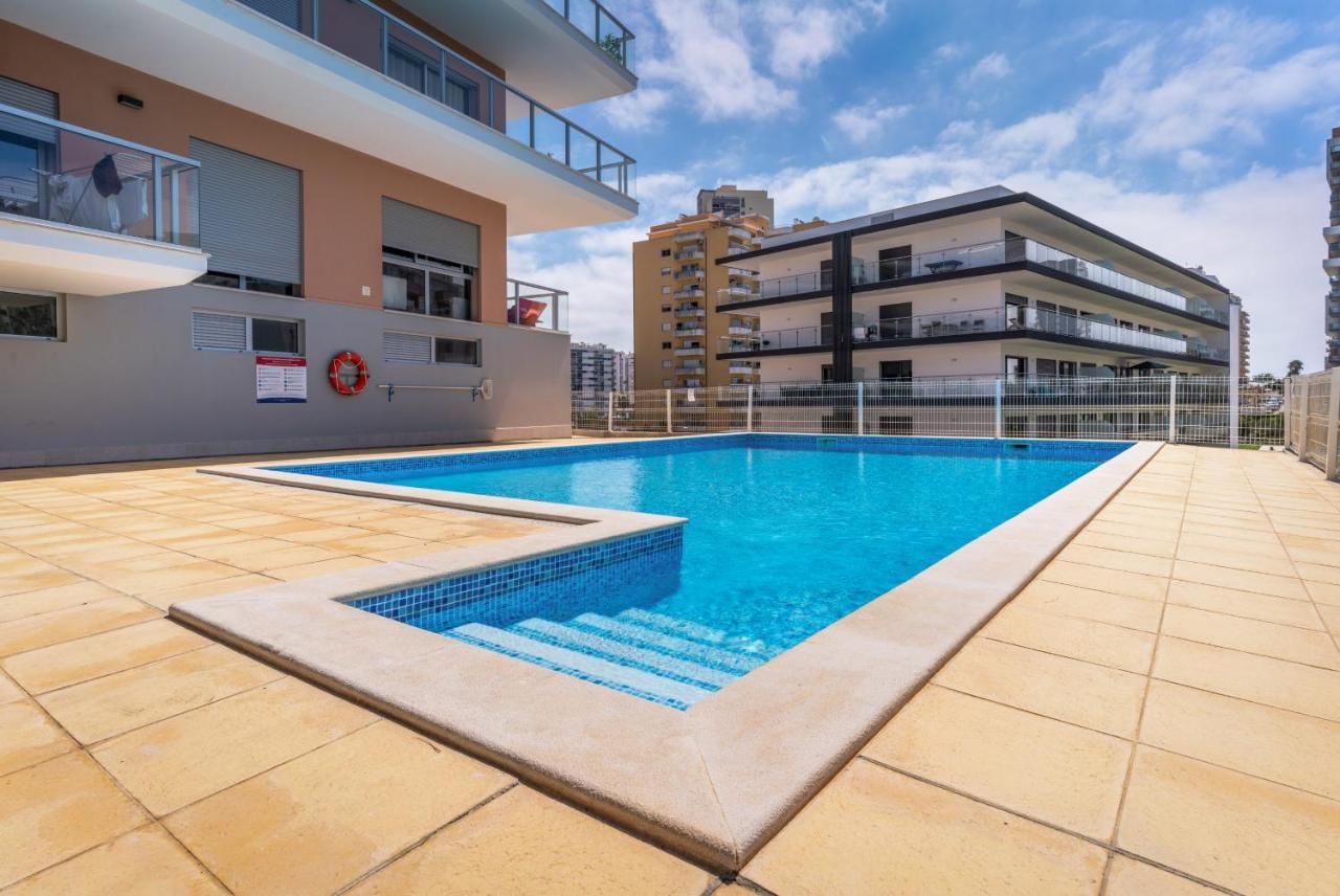 Sunny Brand New 2-Bedroom Apt - 500M From Praia Da Rocha With Ac And Pool! Portimão Eksteriør billede